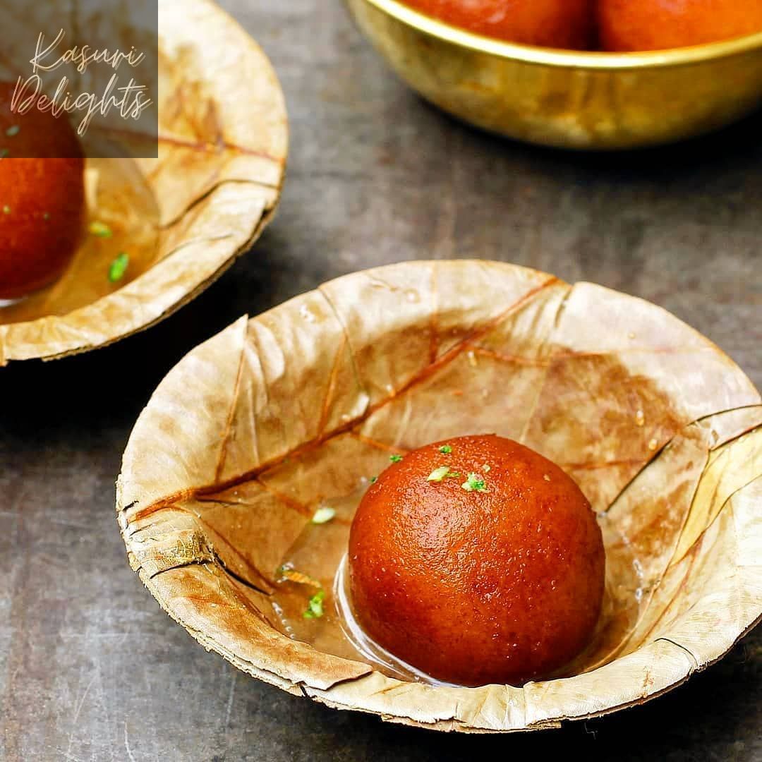 Kasuri Traditional Dessert Gulab Jamun with 1kg Packing.